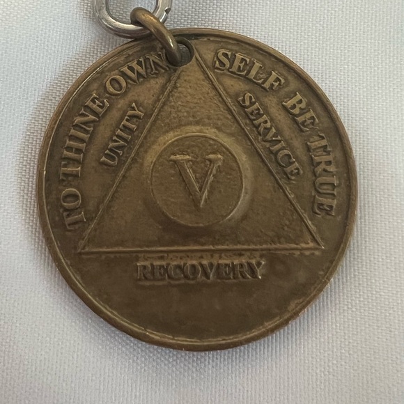 Recovery medallion keychain - Picture 2 of 7